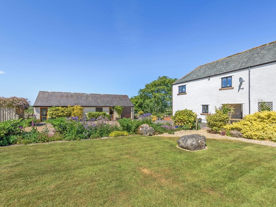 Garden | New Park Farm CottagesChurch Cottage, near Keswick