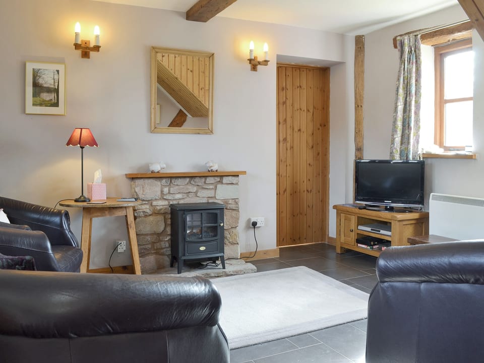 Welcoming living area | Stocks Tree Cottage, Preston Wynne