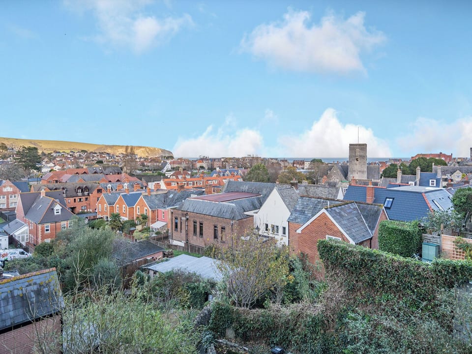 Surrounding area | Sandringham Court, Swanage