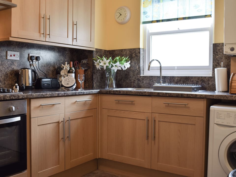 Kitchen | 7 Elm Court - Greta Grove Apartments, Keswick