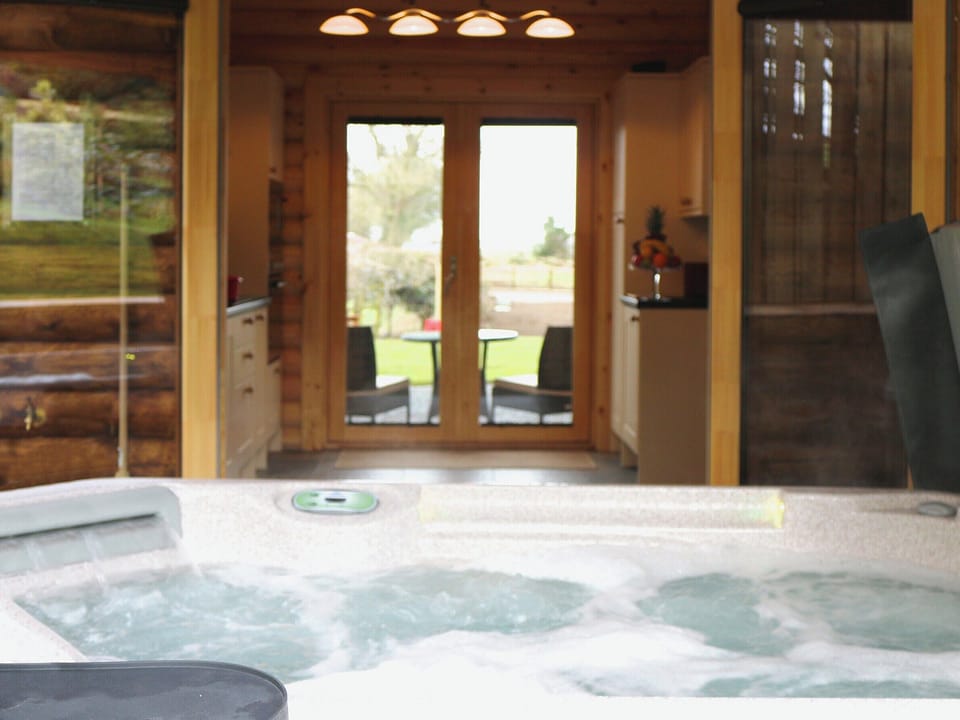 Relaxing hot tub | Mayfields Retreat, Newsham, near Richmond