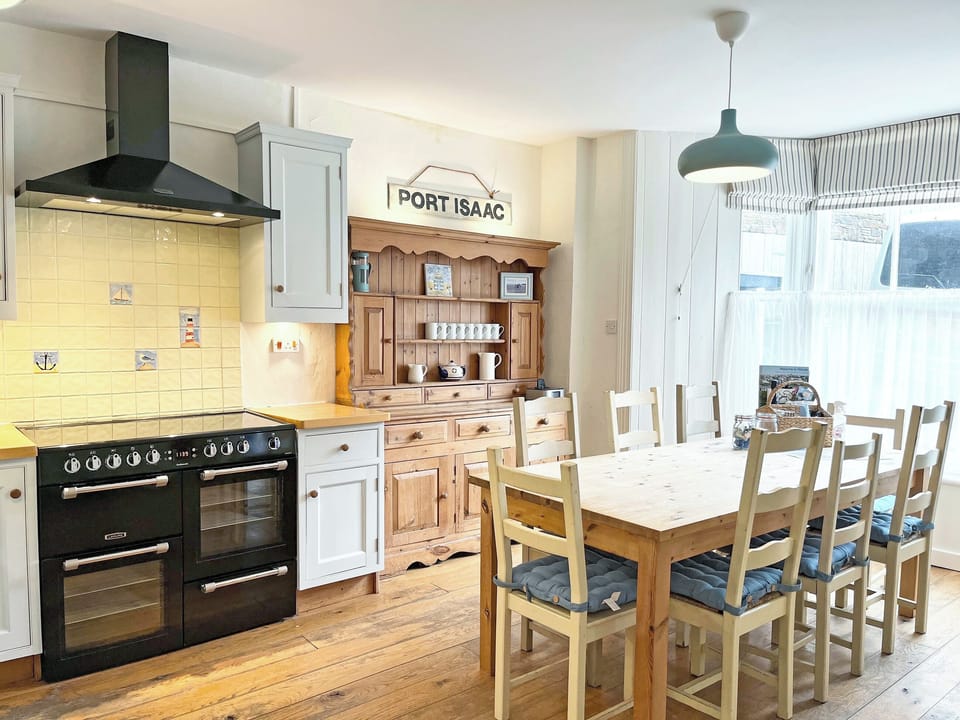 Kitchen/diner | Hillside, Port Isaac
