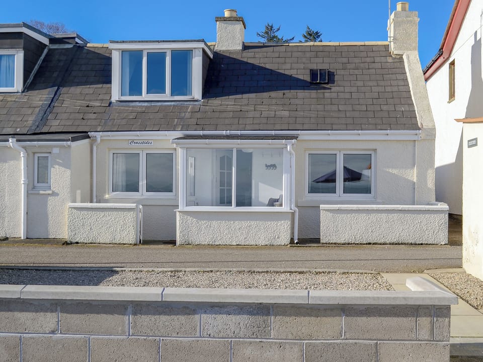 Quintessential seaside cottage | Cross Tides, Hilton near Tain