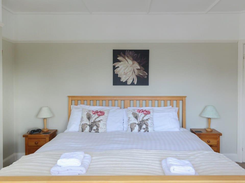 Peaceful double bedroom | Riverside House, Beccles