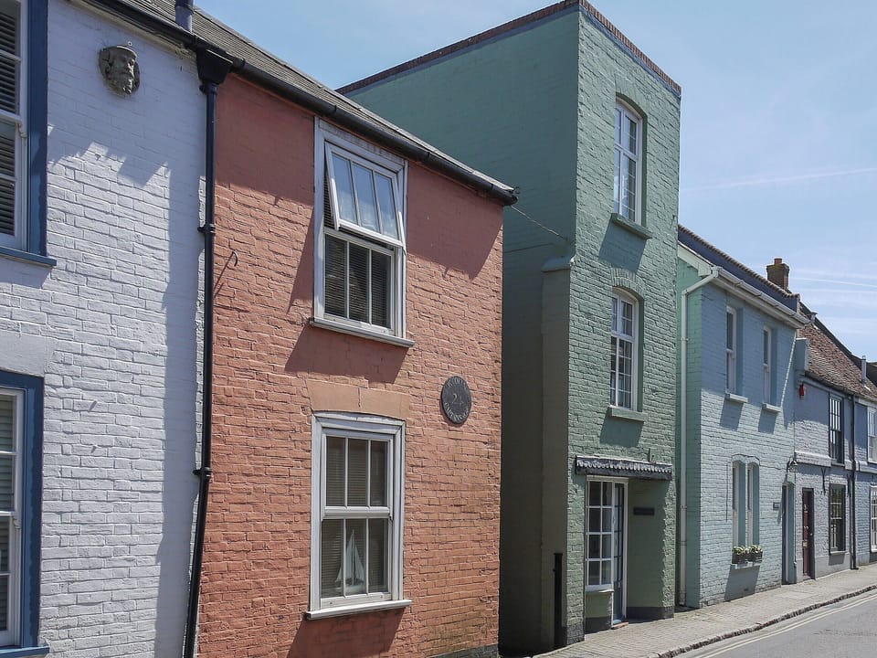 Quirky three-storey holiday cottage (green property) | Bosun&rsquo;s Locker, Lymington
