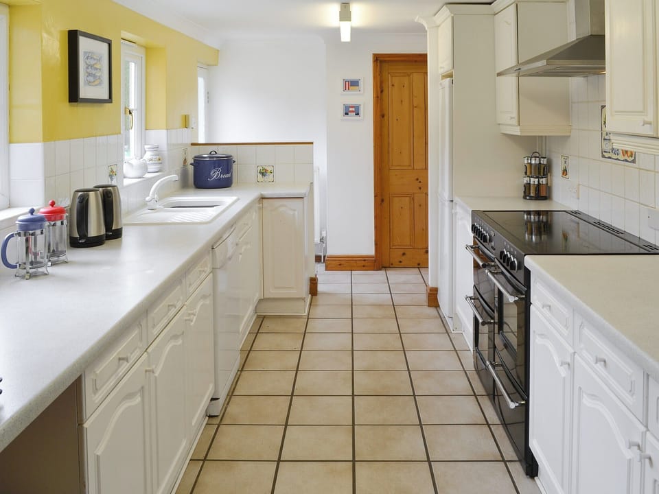 Well equipped kitchen | Pembroke House, Happisburgh