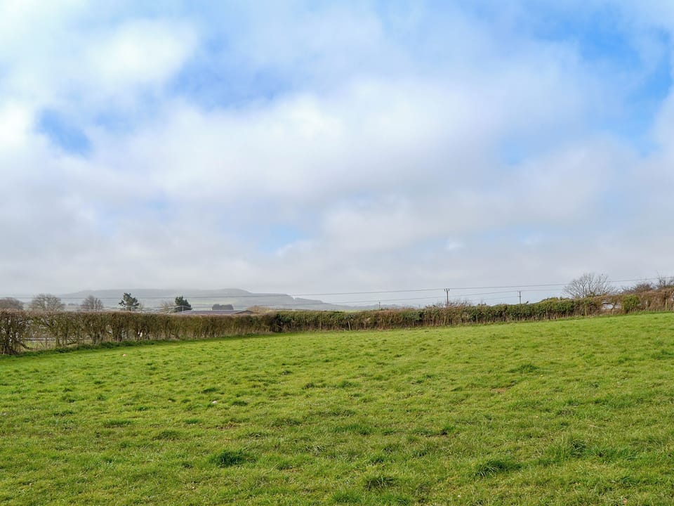 Open countryside views throughout the surrounding area | The Annexe, Apse Heath, near Shanklin