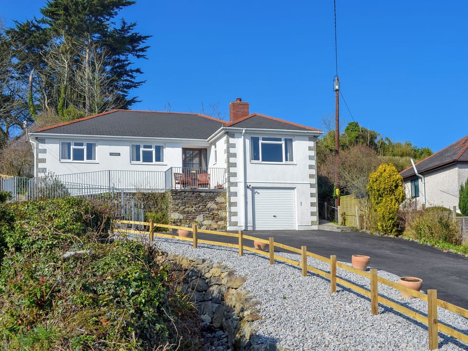 Fantastic holiday home | Ponsgwedhen, Coverack, near Helston