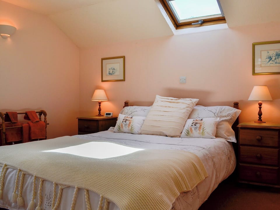 Double bedroom | Cider Press Cottage, Oldcroft, Lydney