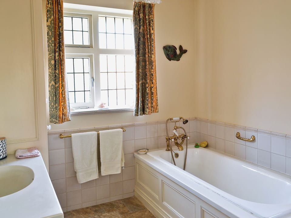 Bathroom | Ivy House, Fairhaven, nr. St Anne&rsquo;s