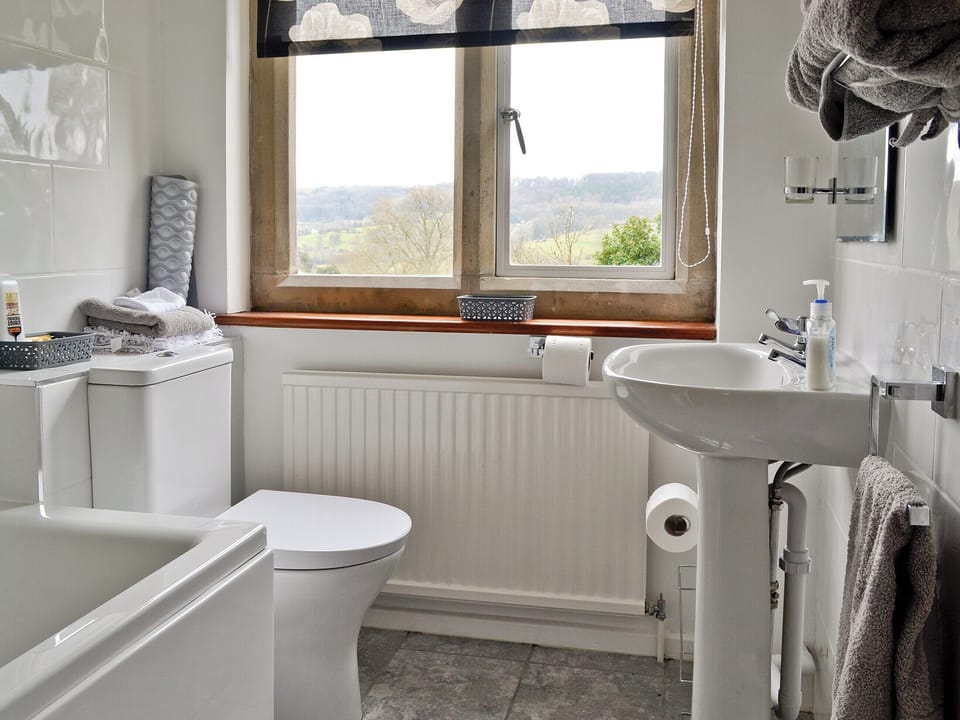 Bathroom | Violet Cottage, Pitchcombe, near Painswick