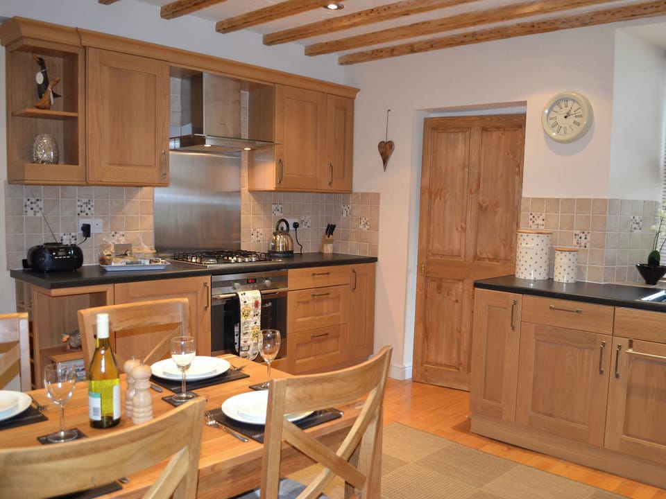 Spacious modern kitchen/diner | Duckling Cottage, Bowness on Windermere