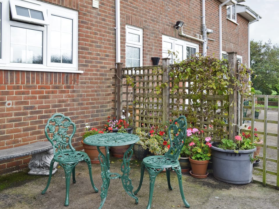 Sitting-out-area | The Galley, Apse Heath, nr. Shanklin