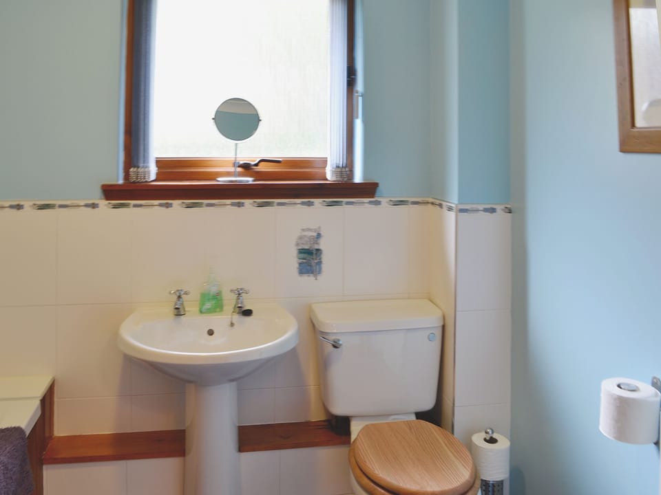 Bathroom | Inzievar - Inzievar, Oakley, nr. Dunfermline