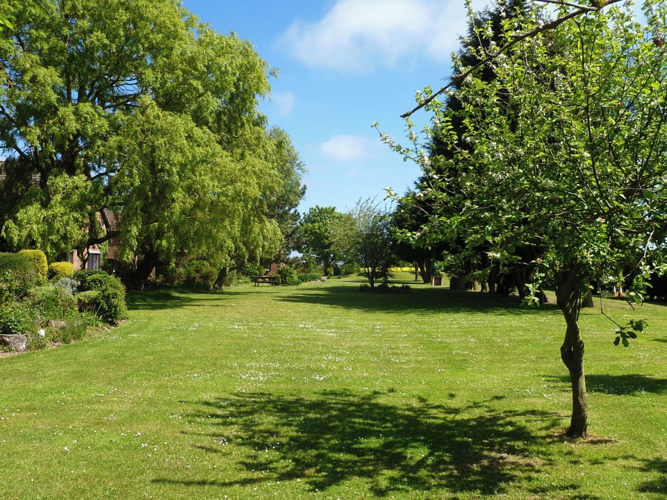 Garden and grounds | Ashtree Court, Addlethorpe