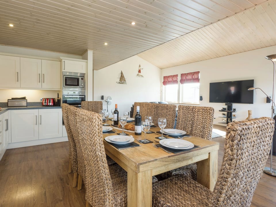 Convenient dining area | Broad Reach, Fritton, near Great Yarmouth