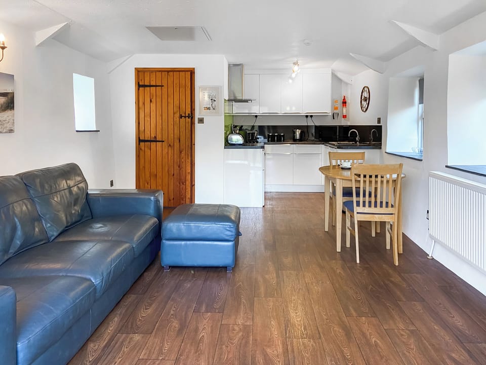Well-presented open plan living space | Sunrise - Little Crugwallins, St Austell
