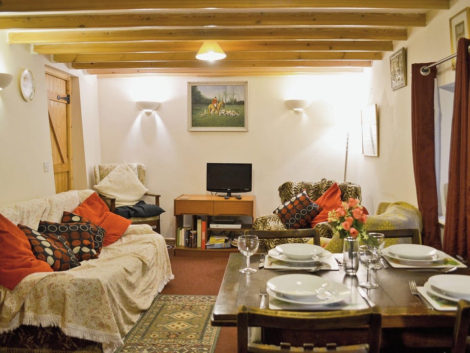 Living room/dining room | Ford Farm - Dilys, Milton, nr. Tenby