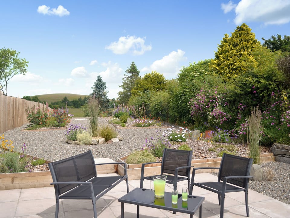 Sitting-out-area | River Cottage, Bladnoch near Wigtown