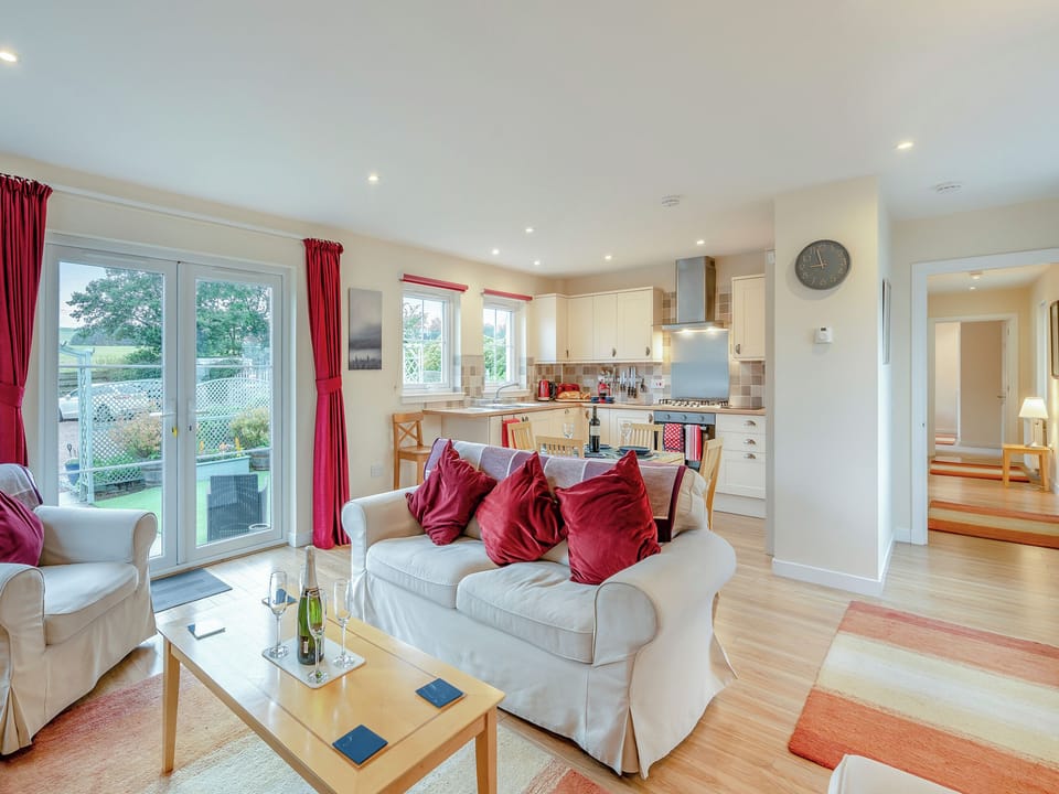 Open plan living space | Osprey Hideways - Barn Owl Cottage - Osprey Hideaways, Stirling