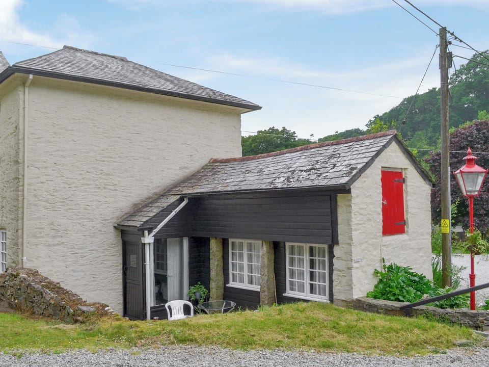 Exterior | Carpenters Cottage - Rosecraddoc Manor, Liskeard