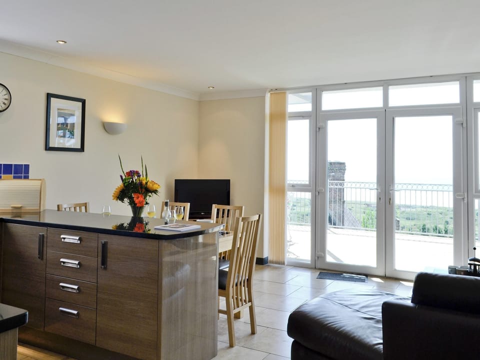 Open plan living/dining room/kitchen | Seren Y Mor, Pendine near Amroth