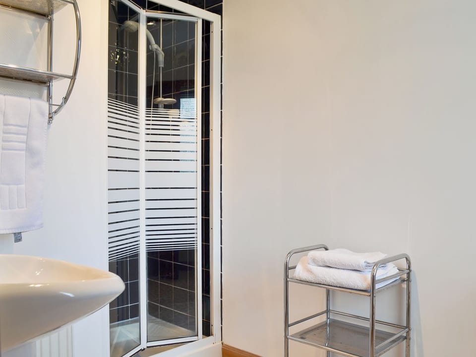 En-suite | Bethany Cottage, Brig O&rsquo;Turk near Callender
