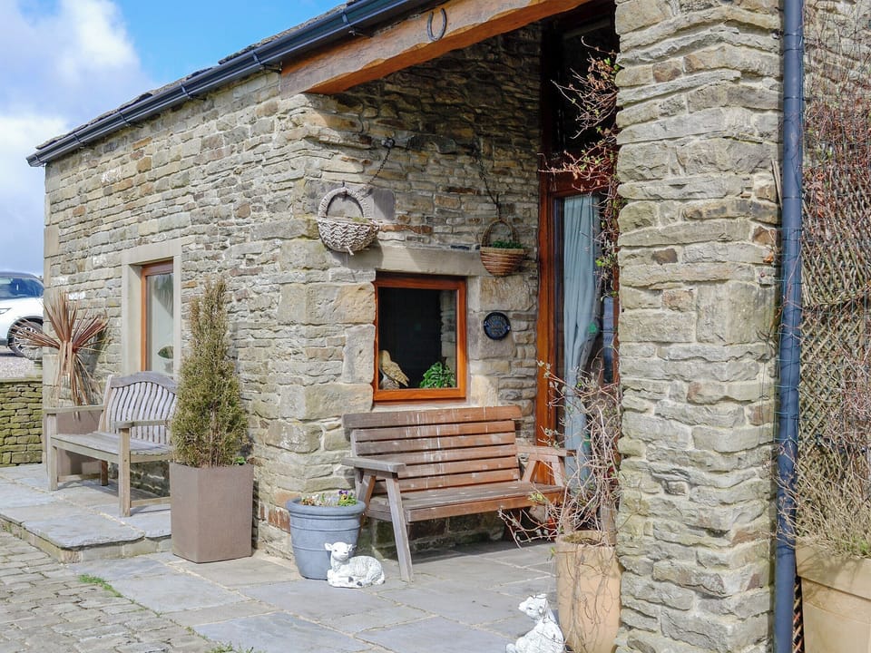 Charming holiday property | Hutter Hill Barn West - Hutter farm, Silsden near Skipton