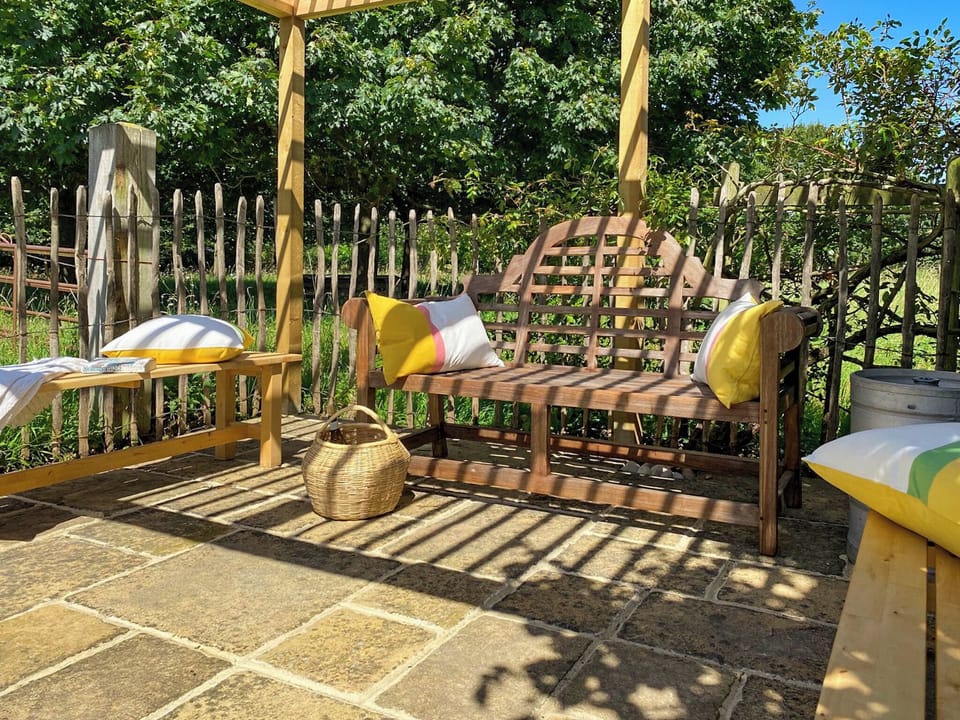 Sitting-out-area | The Granary, Oxborough