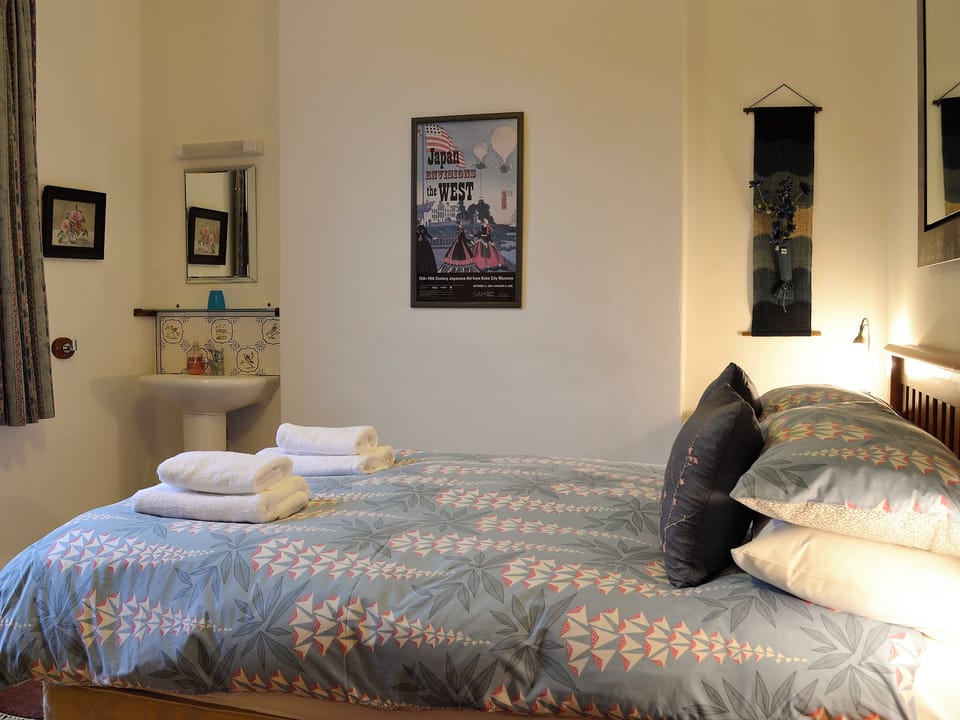 Cosy and welcoming double bedroom | The Larches, Seldom Seen near Thornthwaite
