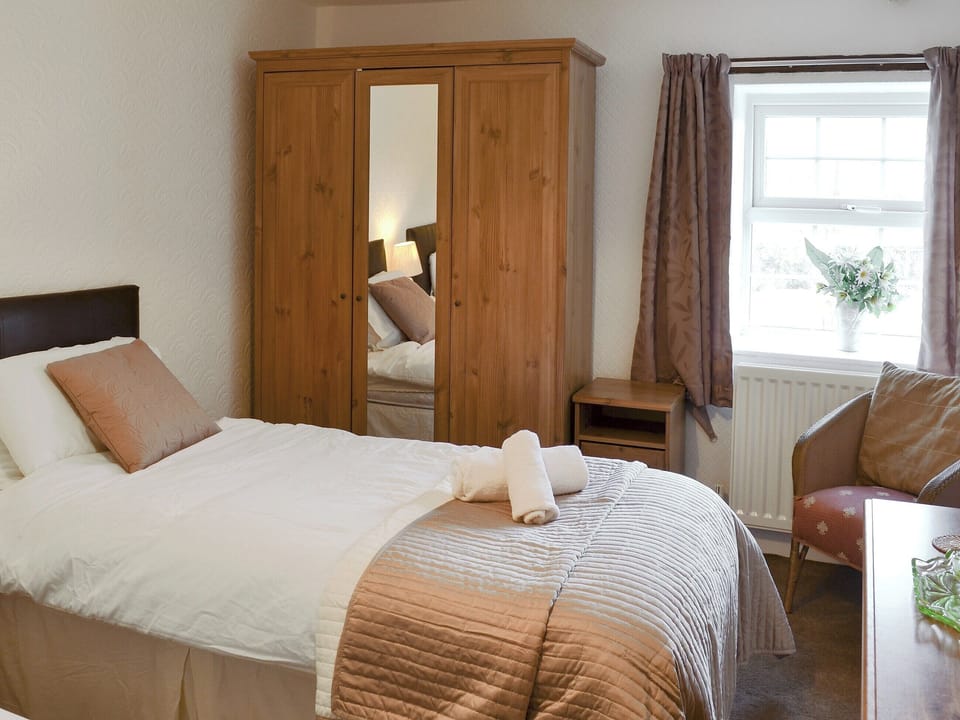 Comfortable twin bedroom | River View, Frosterley