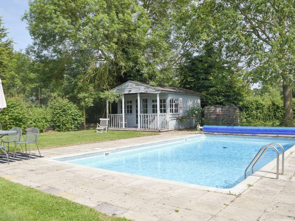 Luxurious outdoor swimming pool | Cravens Manor, Henham, near Southwold