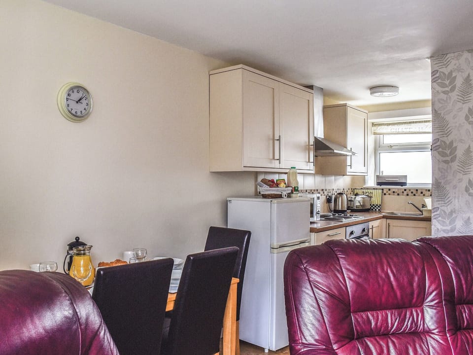 Open plan living space | Kite Cottage - Maesydderwen Holiday Cottages, Llandeilo