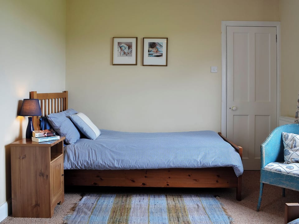 Comfy and cosy twin bedded room | Bramble Cottage, Meigle