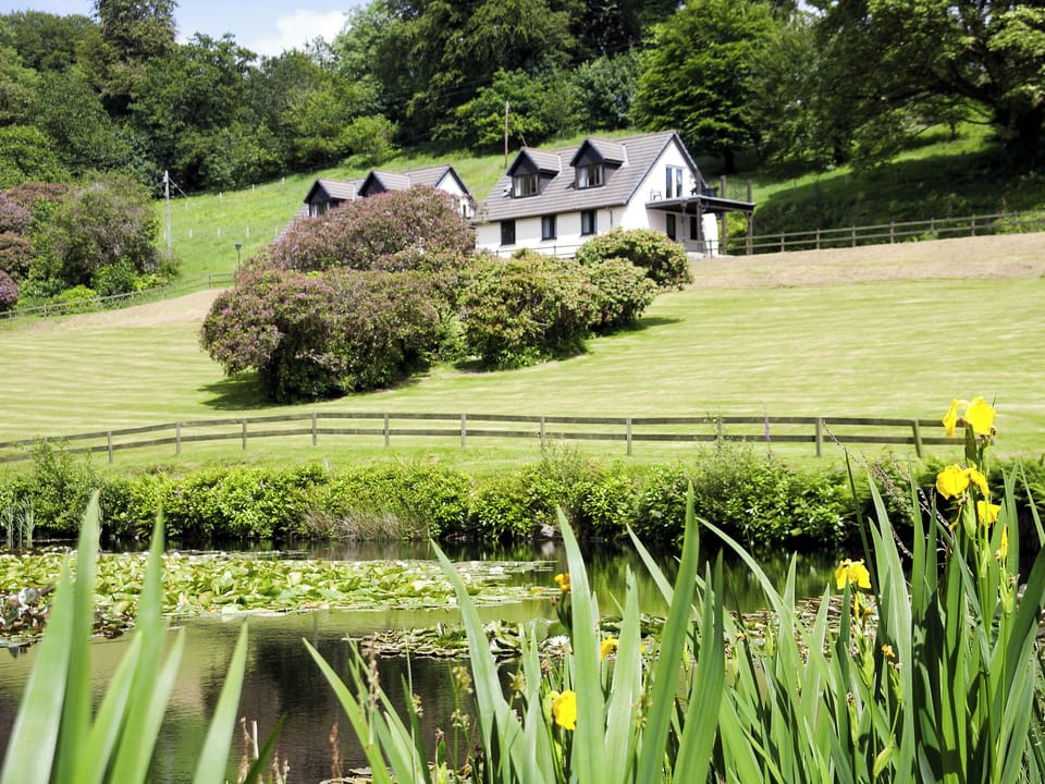 Exterior | Rosecraddoc Manor - Lake View Villas, Liskeard