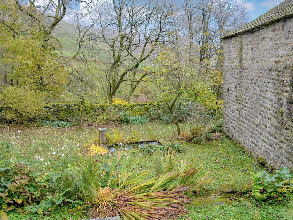 Delightful grounds | Angram Farmhouse, Halton Gill, near Litton