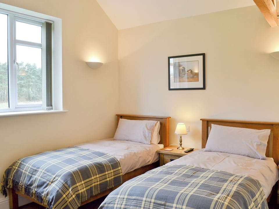 Cosy twin bedroom | Haddock&rsquo;s Nook, Aldwark, near Alne