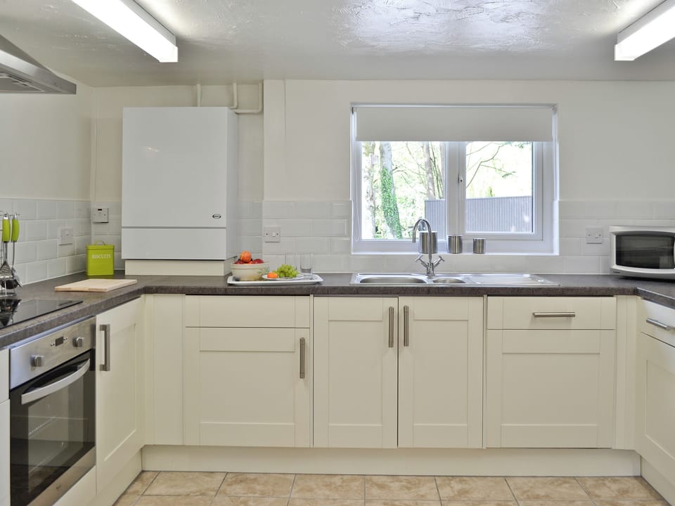 Kitchen | Riverton Lakes and Holiday Cottages - The Lodge, Swimbridge, nr. Barnstaple