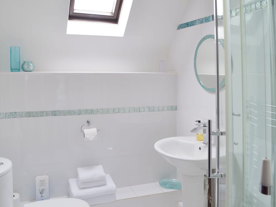 En-suite shower room with heated towel rail | Sunset - Horselake Farm Cottages, Cheriton Bishop