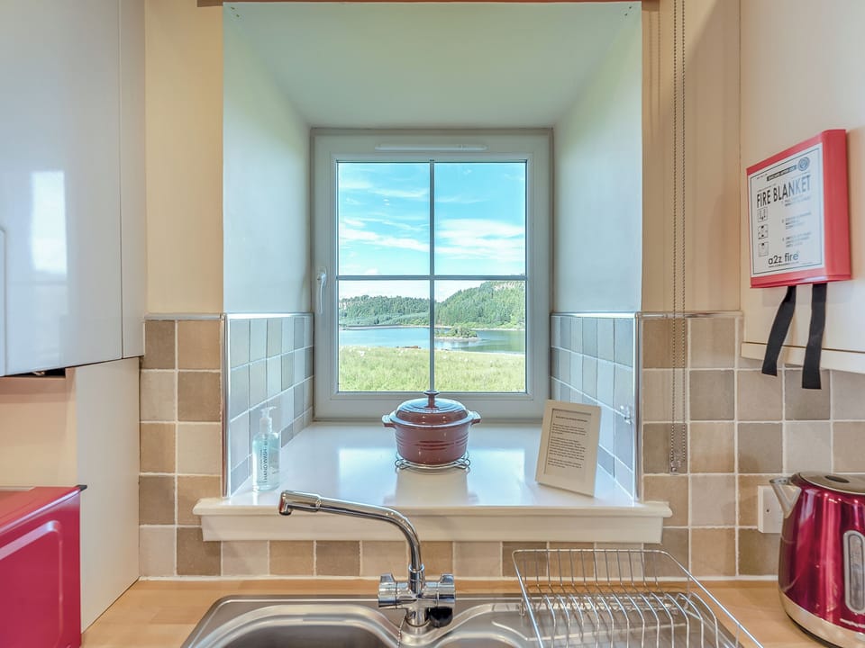 Kitchen | Kestrel Cottage - Osprey Hideaways, Stirling