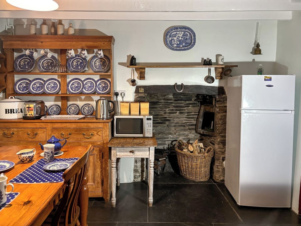 Kitchen/diner | Downhouse Cottage - Downhouse Cottages, Trebarwith, near Delabole