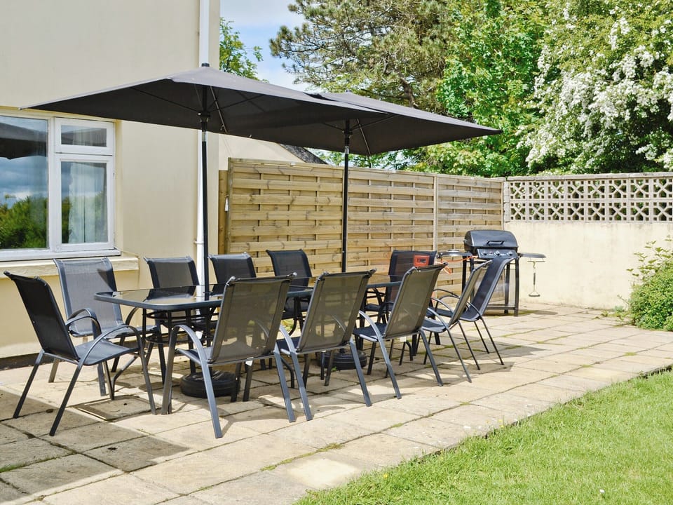 Sitting-out-area | Blackmoor Farmhouse, Ludchurch, nr. Amroth