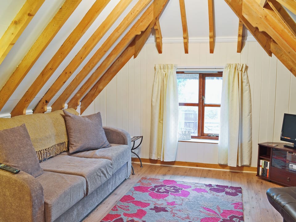Living room | The Wheelwrights Post - Walnut Tree Cottage, Burgate, nr. Fordingbridge