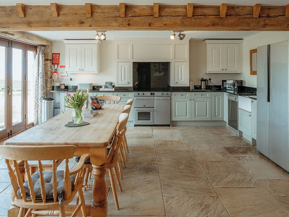 Beautiful farmhouse kitchen diner | Mortar Barn, Sneatonthorpe, near Whitby