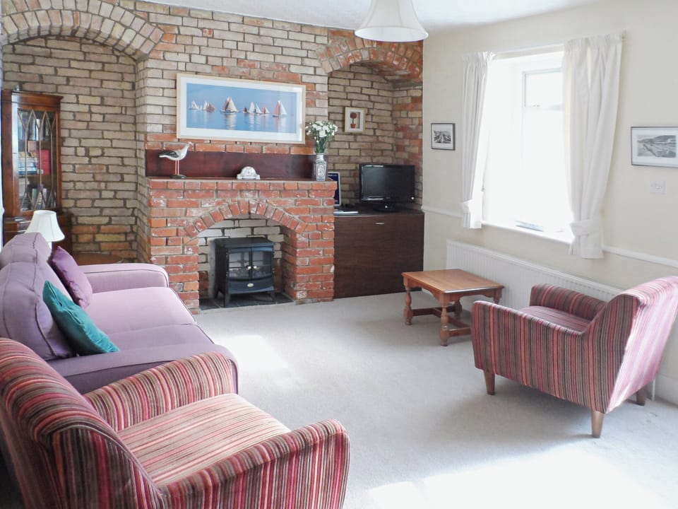 Living room | Shoreline Cottage, Sandown