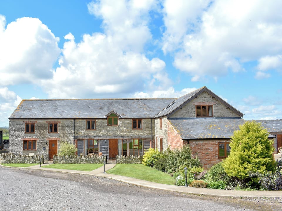 Wonderful holiday properties | Jolliffe, Cowleaze, Wriggle View - Bailey Ridge Farm Cottages, Leigh, near Sherborne