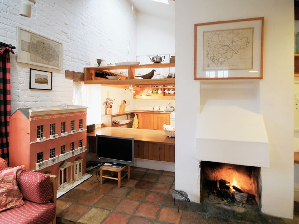 Living room/dining room | Deer Park Cottage, Gunton Park, nr. Hanworth