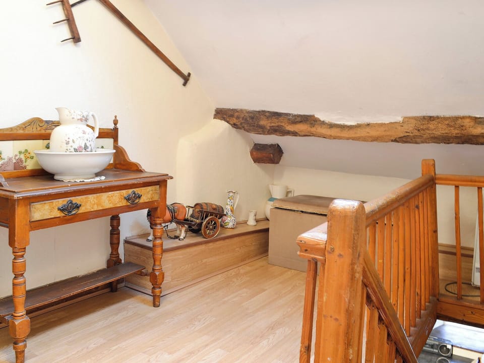 Ground floor bathroom with shower over bath | Hen Hafod, Bala