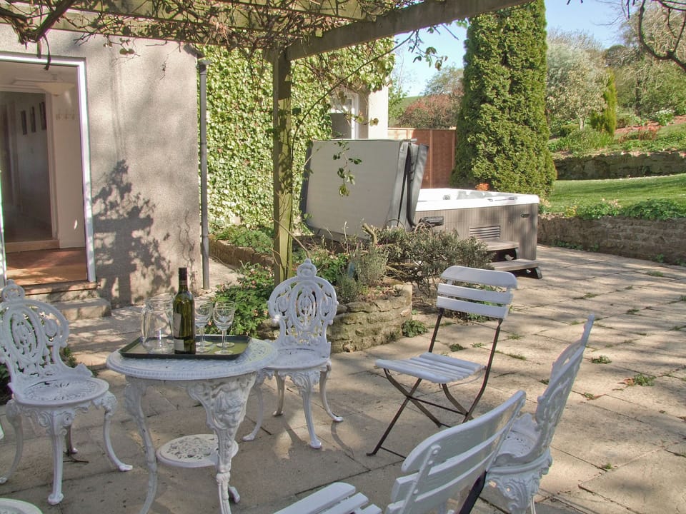 Sitting-out-area | Purcombe Farmhouse, Whitchurch Canonicorum, nr. Bridport