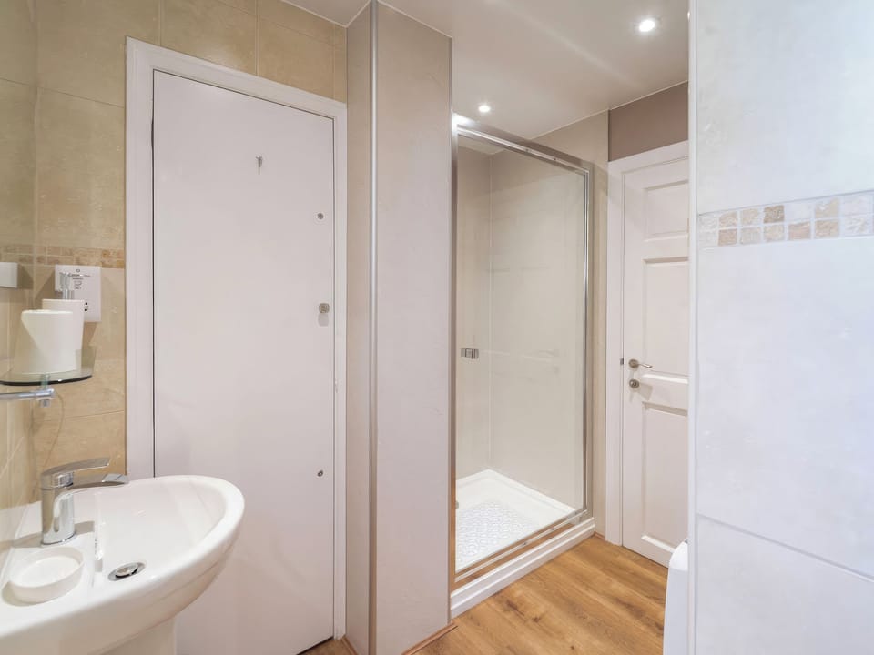 Shower room | The Coaches - The Abbey Coach House, St. Mary&rsquo;s Park, Windermere